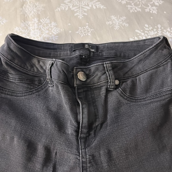 Women’s 1822 black denim w spandex size 8 jeans - Picture 3 of 6